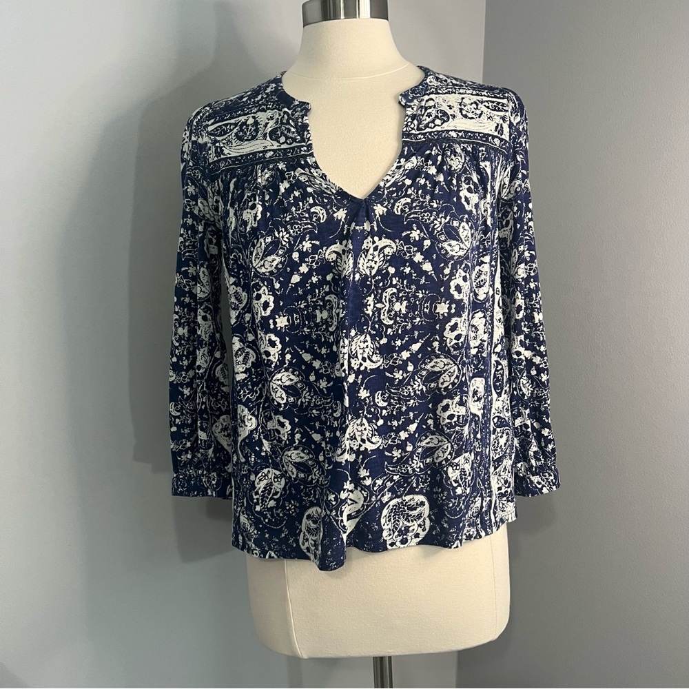 Lucky Brand Size XS Navy White Embroidered Lace Boho Peasant Blouse Top